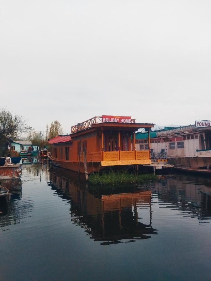 Houseboat Holiday Home Σριναγκάρ Εξωτερικό φωτογραφία